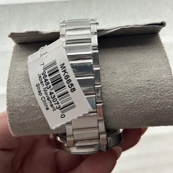 Michael Kors Stainless Ladies Silver Watch - item MK 6658 - Picture 6 of 7